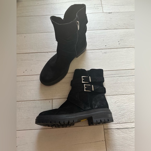 New without tags or box  Vince Camuto Black Ankle Boots with Buckle Detail - Picture 1 of 5